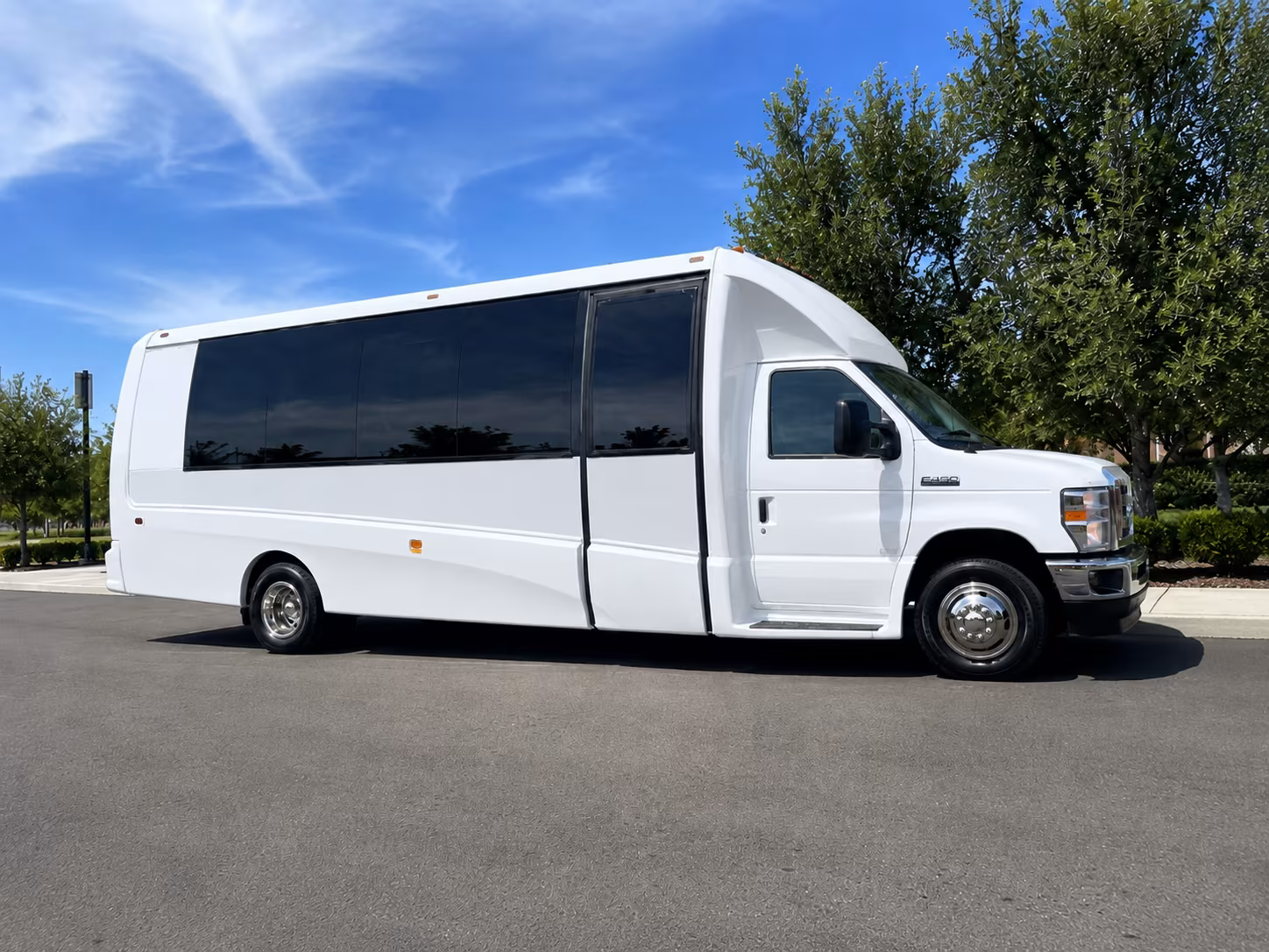 corporate airport transfer buses between gilbert and phoenix sky harbor