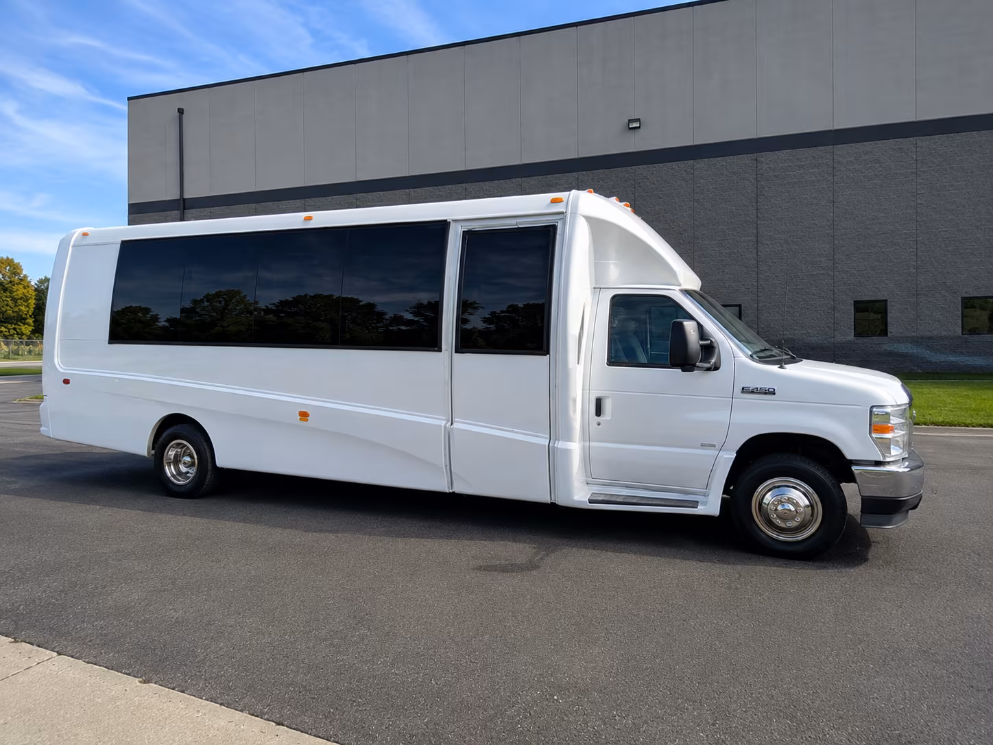 employee shuttle buses for gilbert s growing business parks