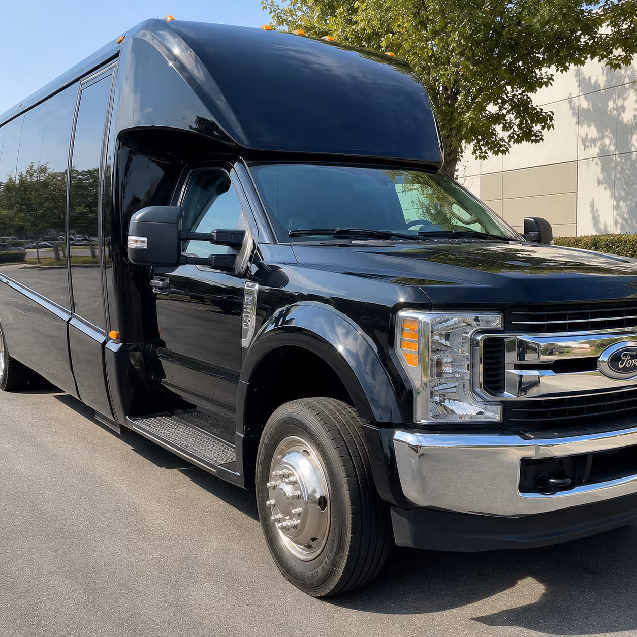 minibus rentals for the gilbert wedding party on the big day